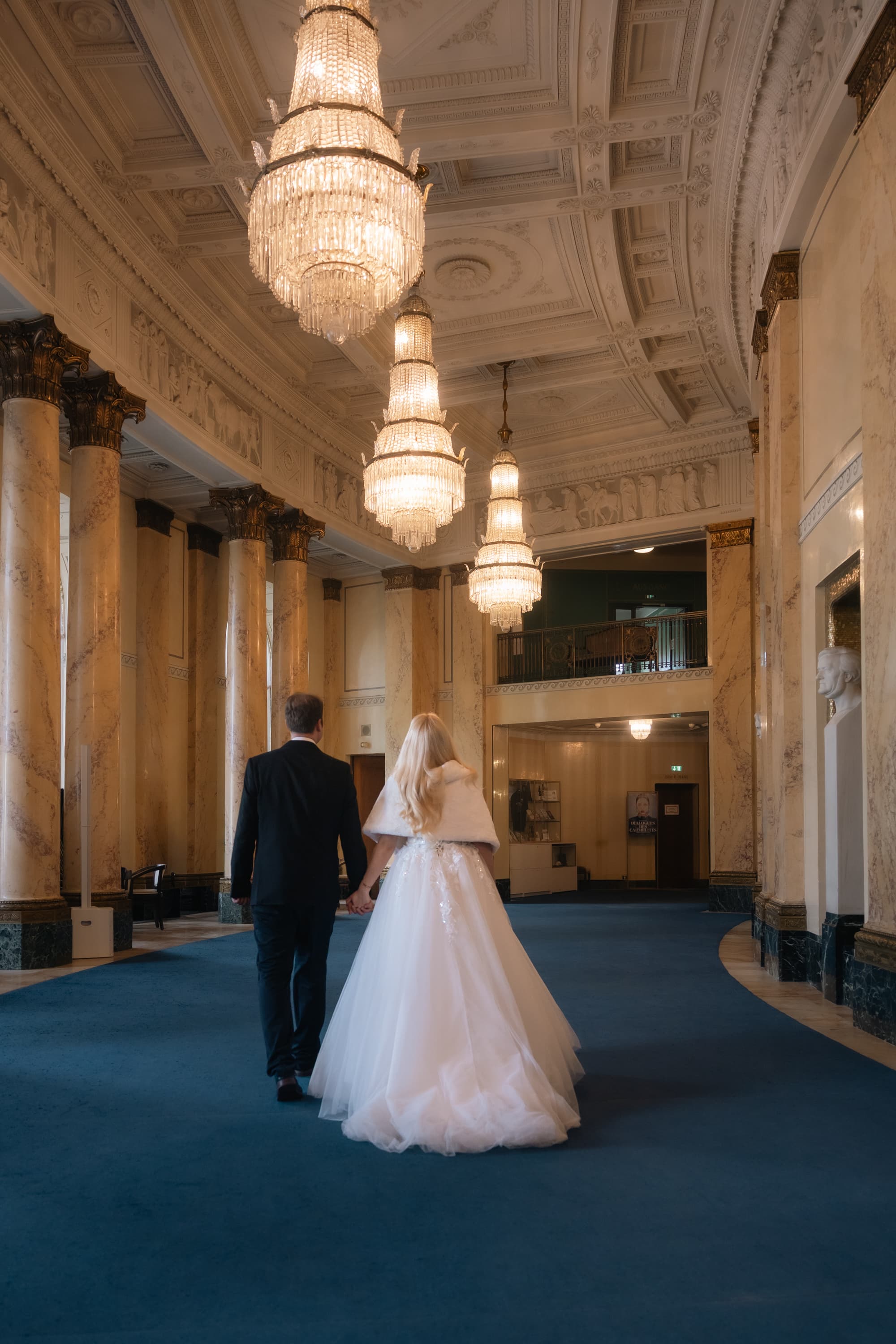 Hochzeitsfotografie – Brautpaar in Schloss